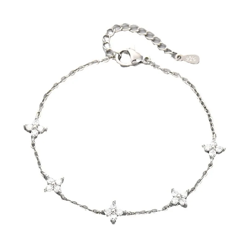 Light Luxury Four Leaf Flower Zircon Bracelet for Women 2025 New Fashion Rhinestone Bracelets Girls Party Jewelry Gifts