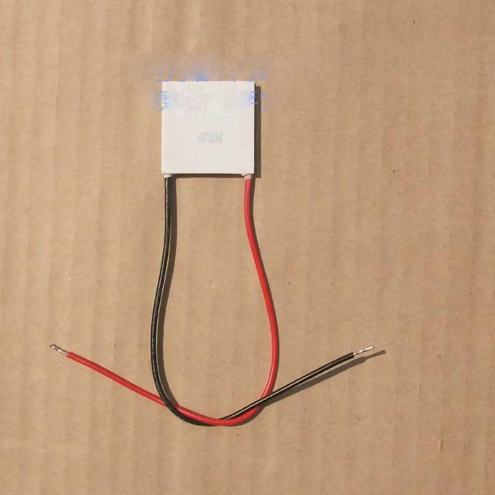 30x30x4.1mm 4A 8.4V 16.7W TEC1-07104 Thermoelectric Cooler Peltier Heatsink