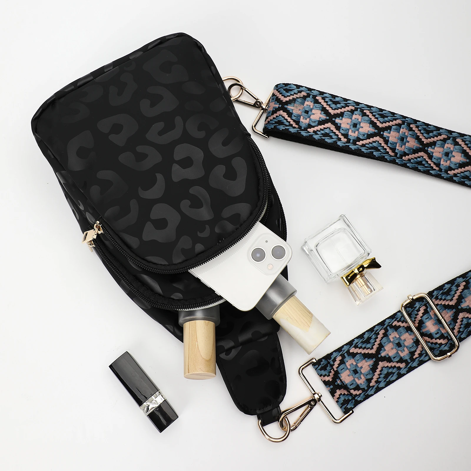 Sling Bag For Women Crossbody Aztec Guitar Strap Small Chest Bag PU Leather Daypack Waist Fanny Pack Cycling Sports Travel