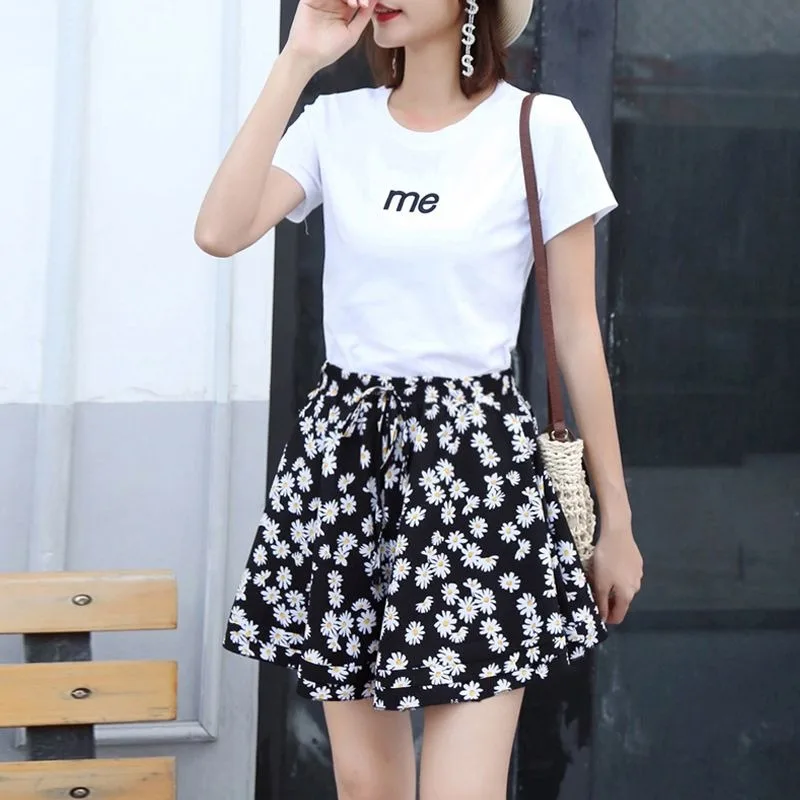 Spring/Summer Shorts Women's Summer 2024 New Chiffon Korean Edition Loose and Versatile Slimming High Waist Wide Leg Skirts