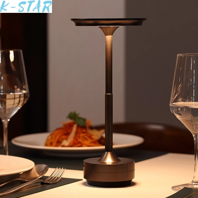 Светодиодная настольная лампа K-star в форме буквы H