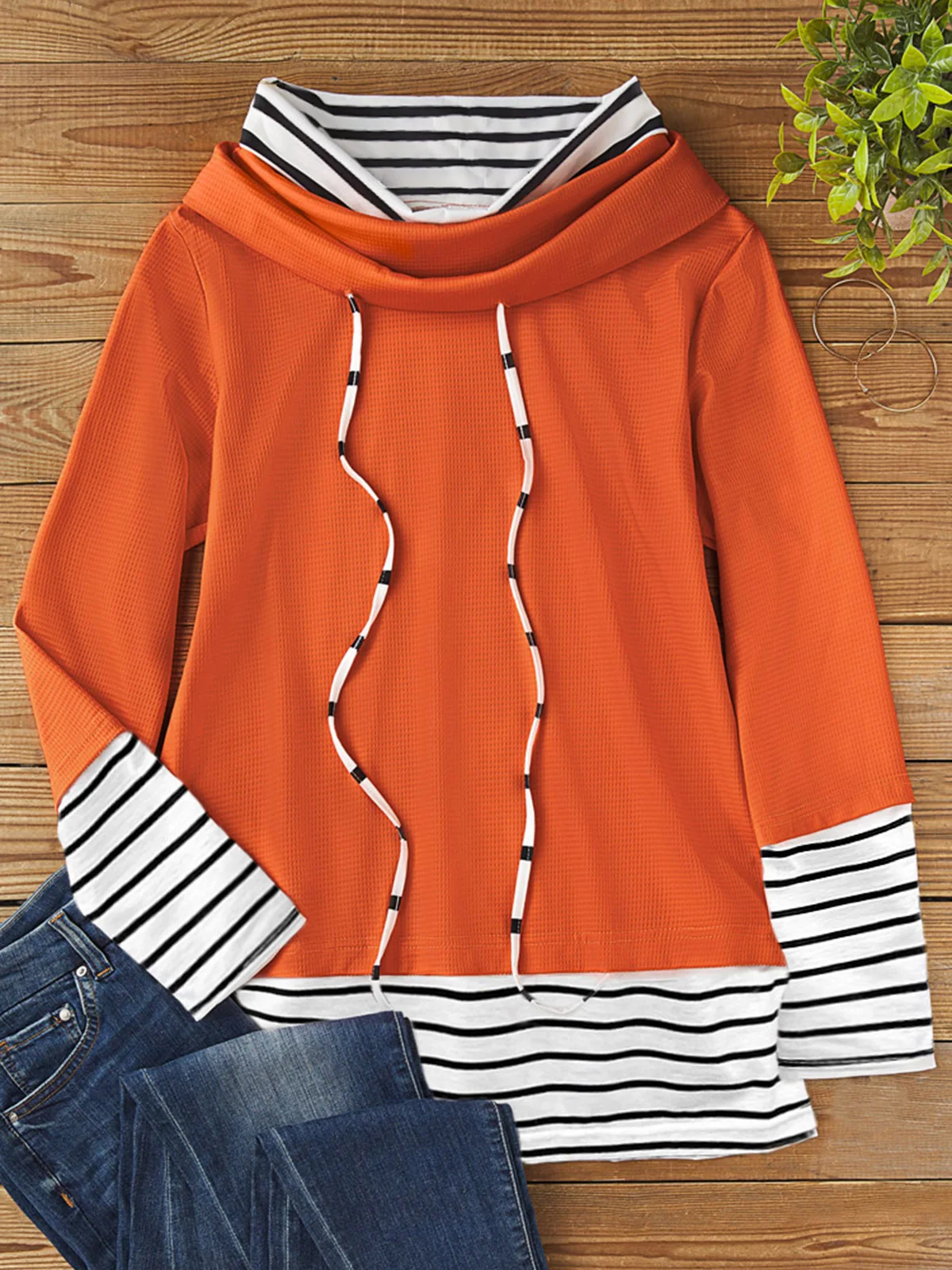 Рисунок 6 - Свитшот женский однотонный в полоску