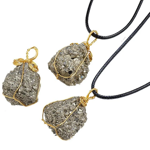 Birthstone jewelry, Peridot necklace, raw gemstone necklace, august bi —  San José Made