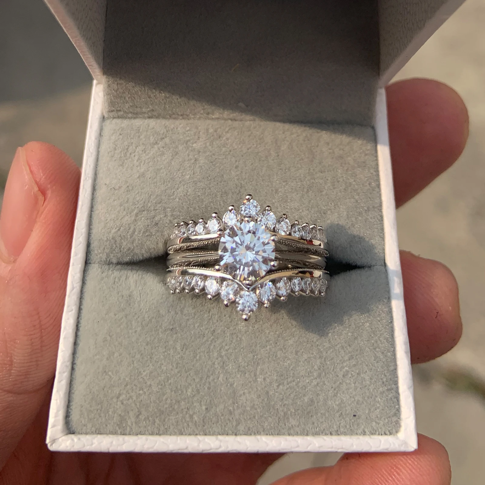 Newshe Luxury Solid 925 Sterling Silver Wedding Engagement Rings for Women High Grade Cubic Zircon Guard Band BR1167 S95cf83ae5aab4e43809ff691d21d00ffR