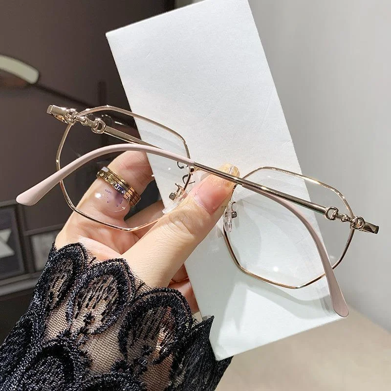 2023 New Hot Selling Color Changing Anti Blue Light Glasses Student Myopia Glasses Men's and Women's Glasses Frame Plain Face_voghion.com