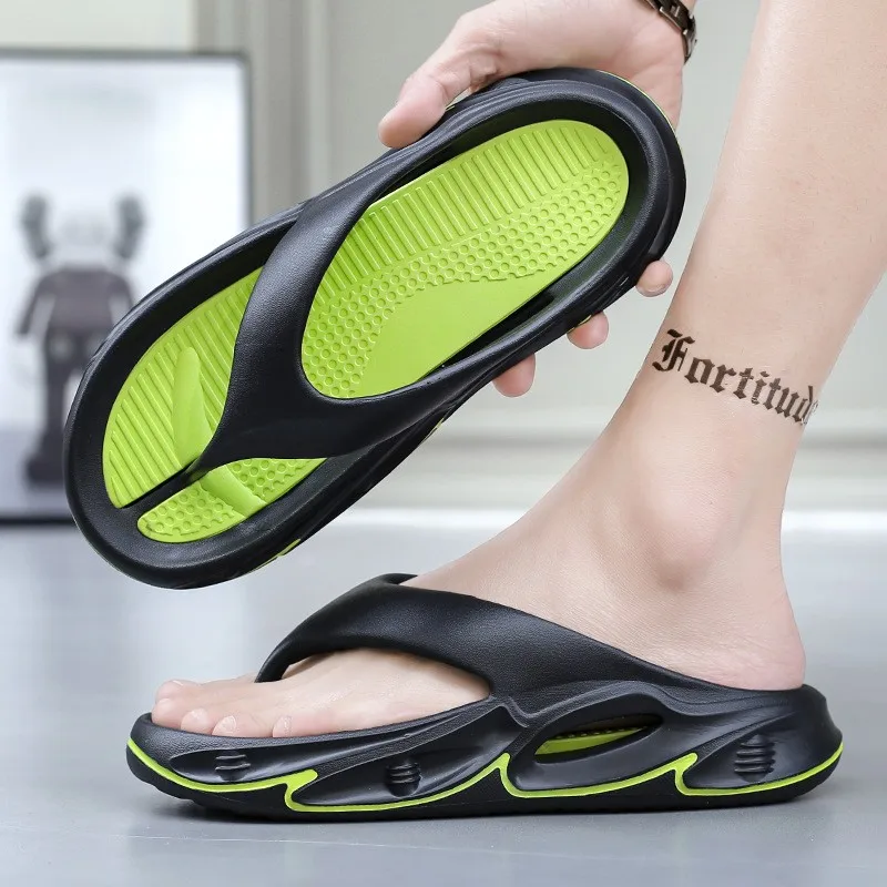 Men Slippers Flip Flops Outdoor Shoes Indoor Slippers Thick Soft Sole Men Beach Sandals Non-slip Bathroom Home Men Women Slipper