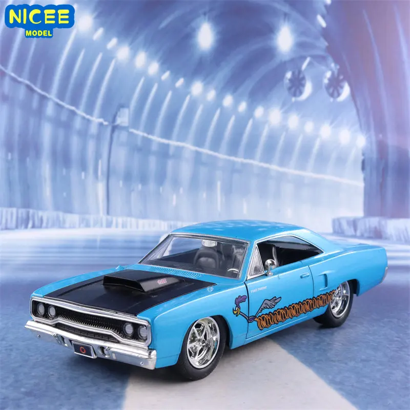 

Jada 1:24 1970 Plymouth Roadrunner Coyote High Simulation Diecast Car Metal Alloy Model Car kids toys collection gifts J163