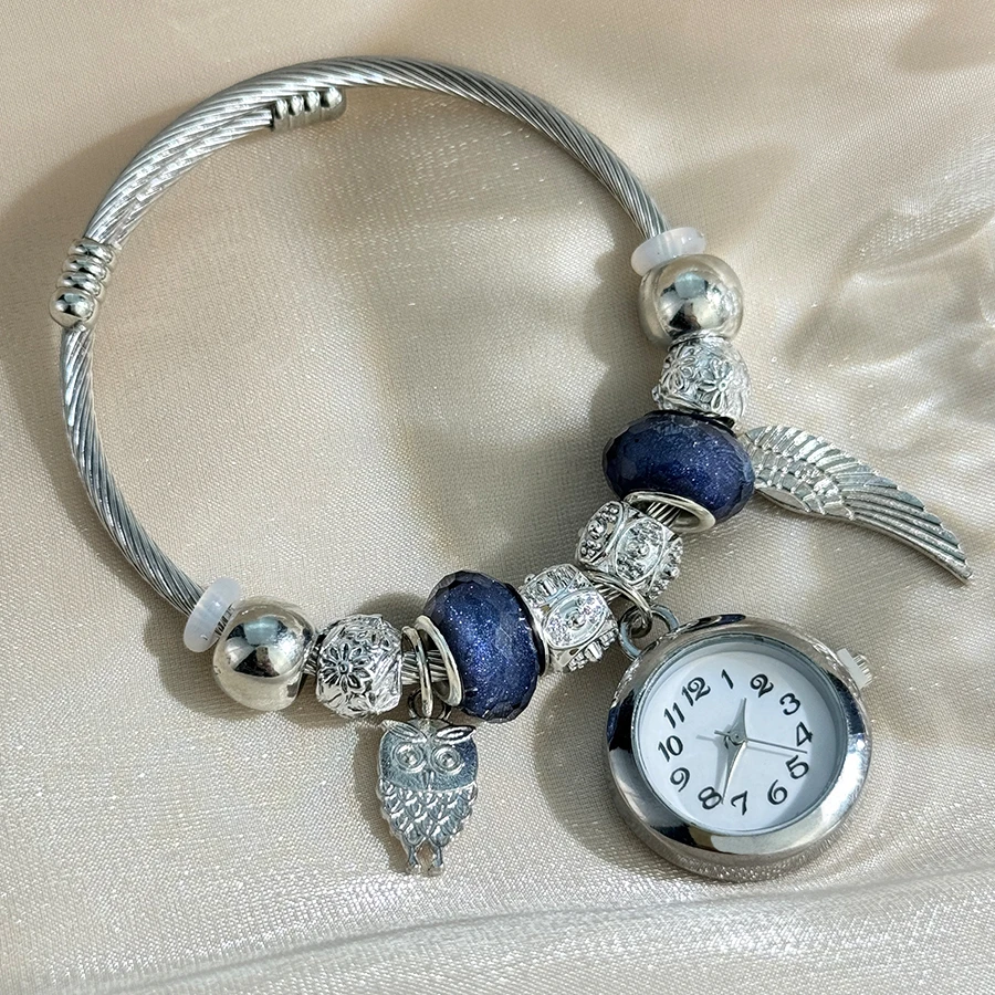 Cross-border Gold Bracelet Watch Adjustable opening Alloy bracelet Quartz Watch Beaded Small flower bracelet Watch 6