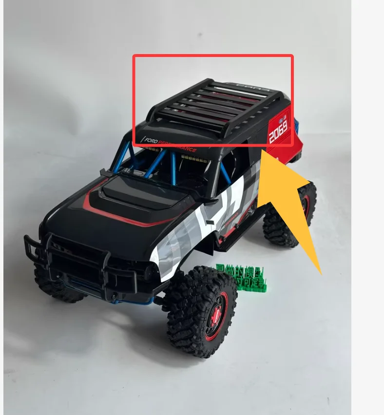 Marchepieds antidérapants pour buggy RC, offrant une meilleure adhérence et stabilité en descente.
