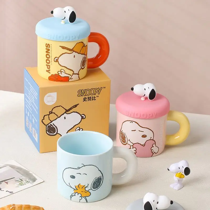 

Kawaii Anime Cartoon series Snoopy ceramic mug with lid girl powder birthday gift cute Cartoon cup Snoopy Anime around