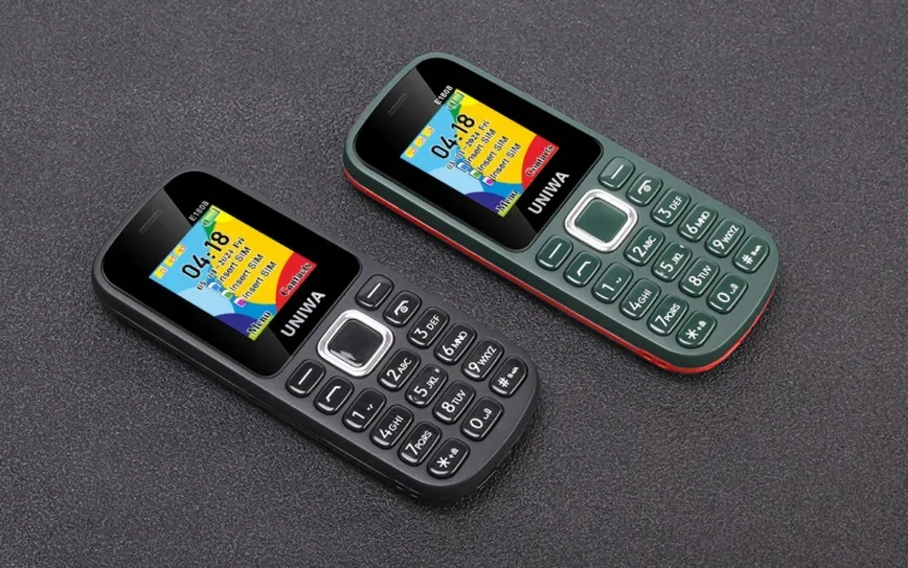 UNIWAE1808 3 SIM Card 3 Standby Feature Phone Wireless radio Flashlight High volume for Elder 2G Keypad Mobile Phone