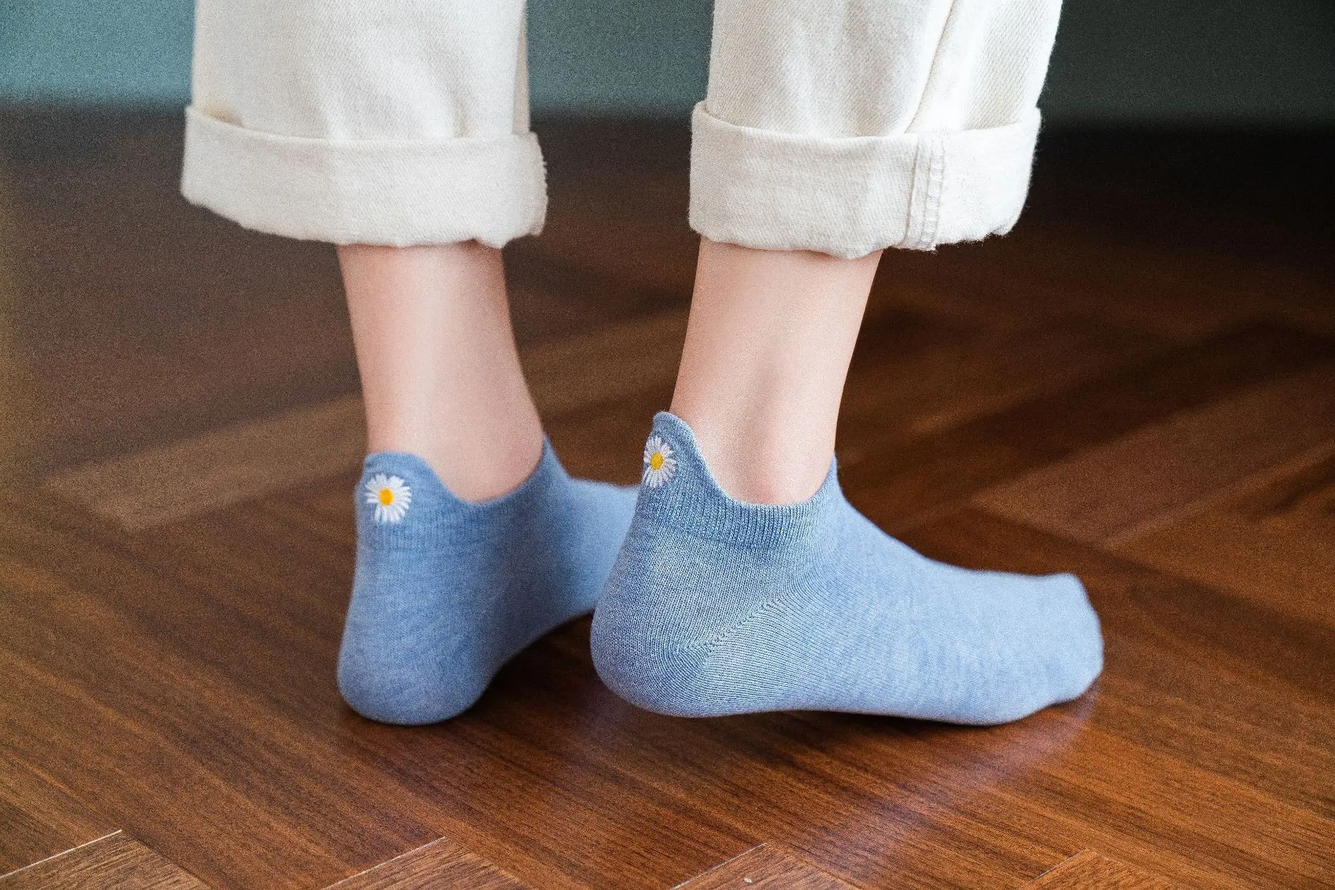 Description Picture 4 of item4 Pairs Lot Women Socks Girls Embroidery Japanese Soild Kawaii Spring Summer Daisy Slippers Cotton Invisible Cute Set Floral