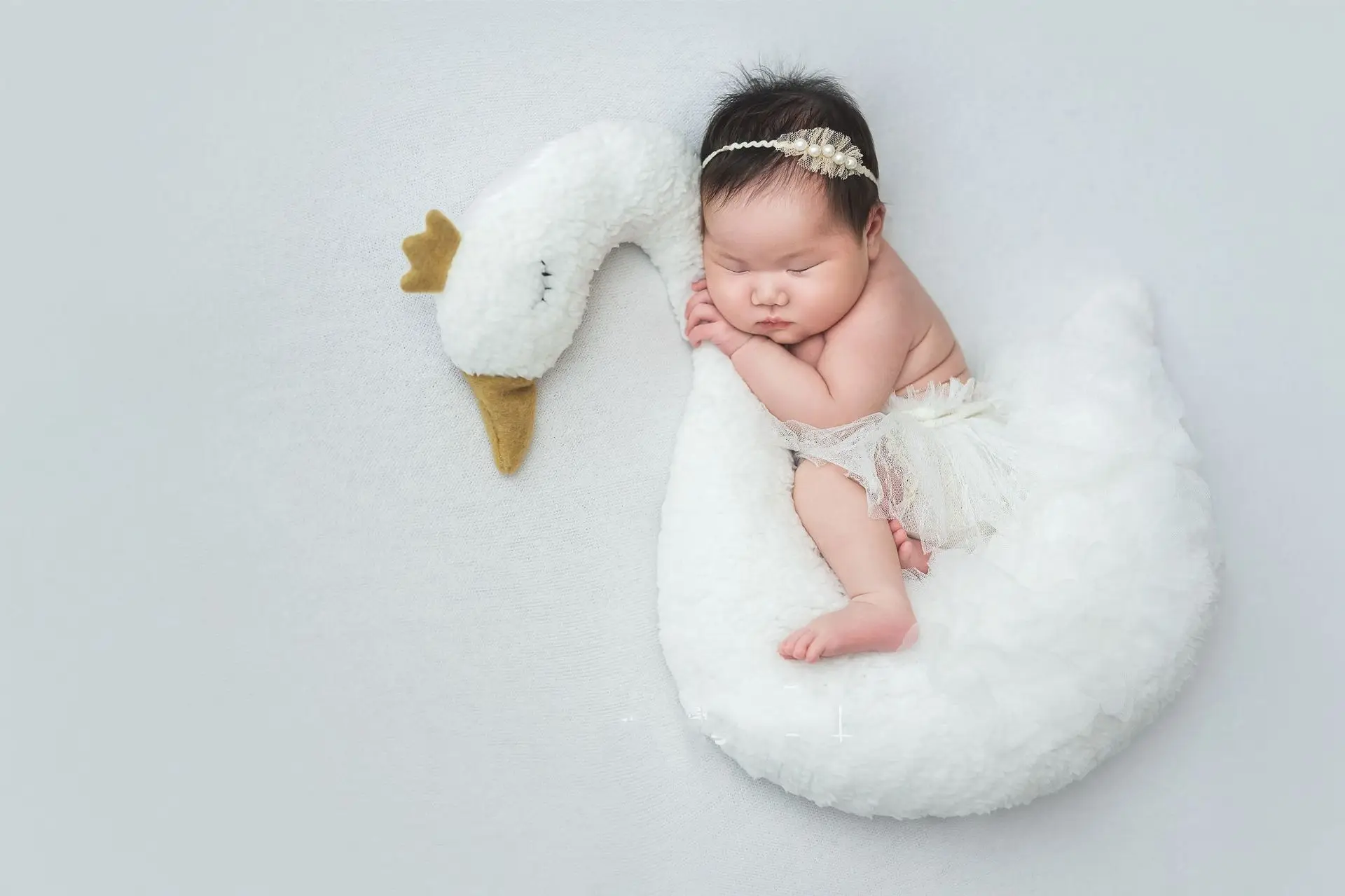 Newborn Photography Posing Swan Pony Props Baby Photoshoot Cute Doll Animal Toy Infants Photo Shooting Accessories Baby's Growth cotton stuffed bear doll toy for newborn photography props kawaii handmade plush animal toy baby photo shooting accessories