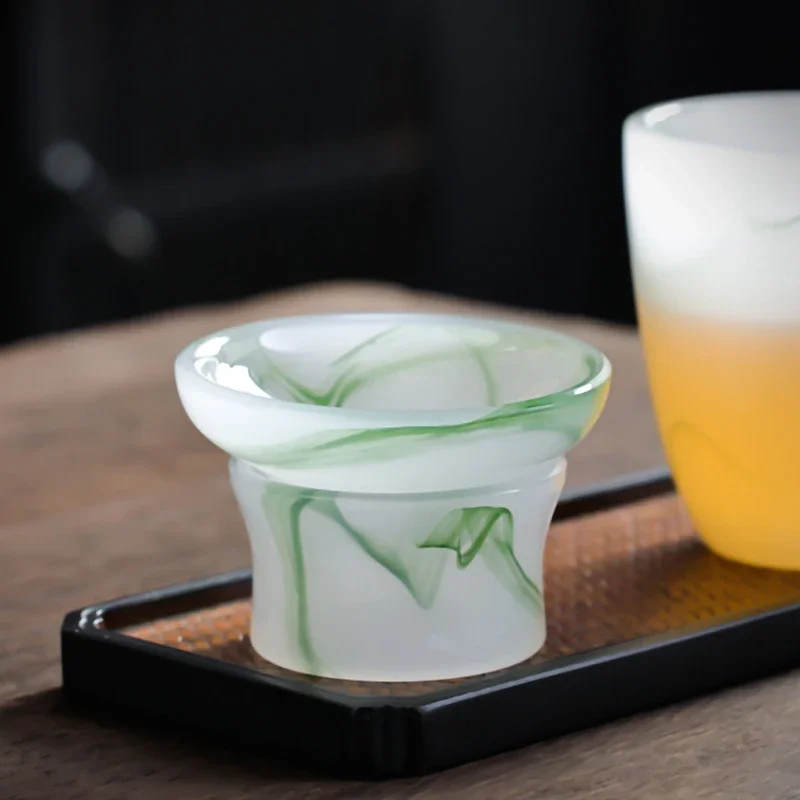 

Jade Green Glass Liu Li Tea Strainer Jade Porcelain Fair Cup Tea Partition Chinese Tea Set Accessories Tea Ceremony Cha Hai
