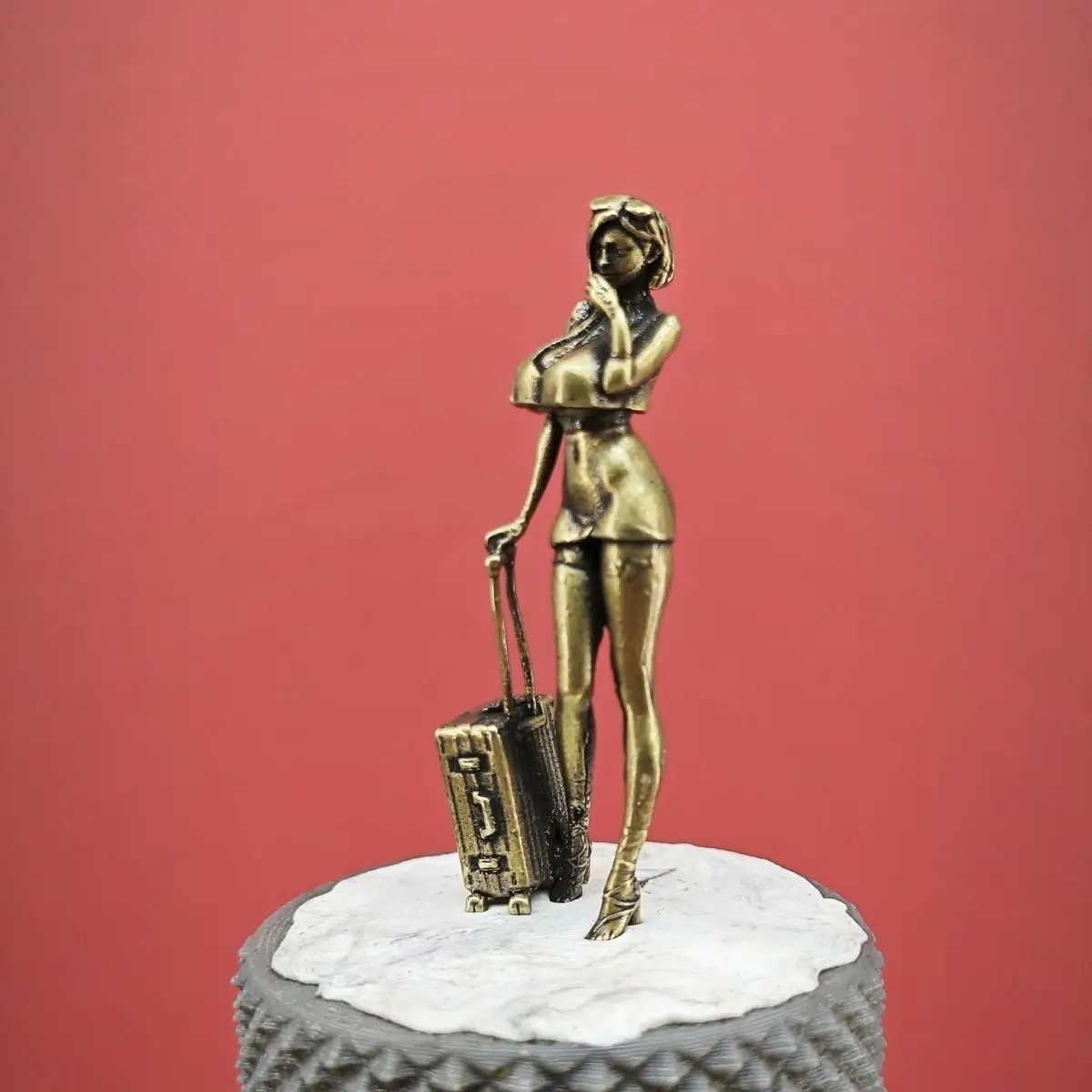 Miniature Modern Fashion Female Figurine Home Decor Ornament, Desk Accent, Collectible Handmade Sculpture - 5