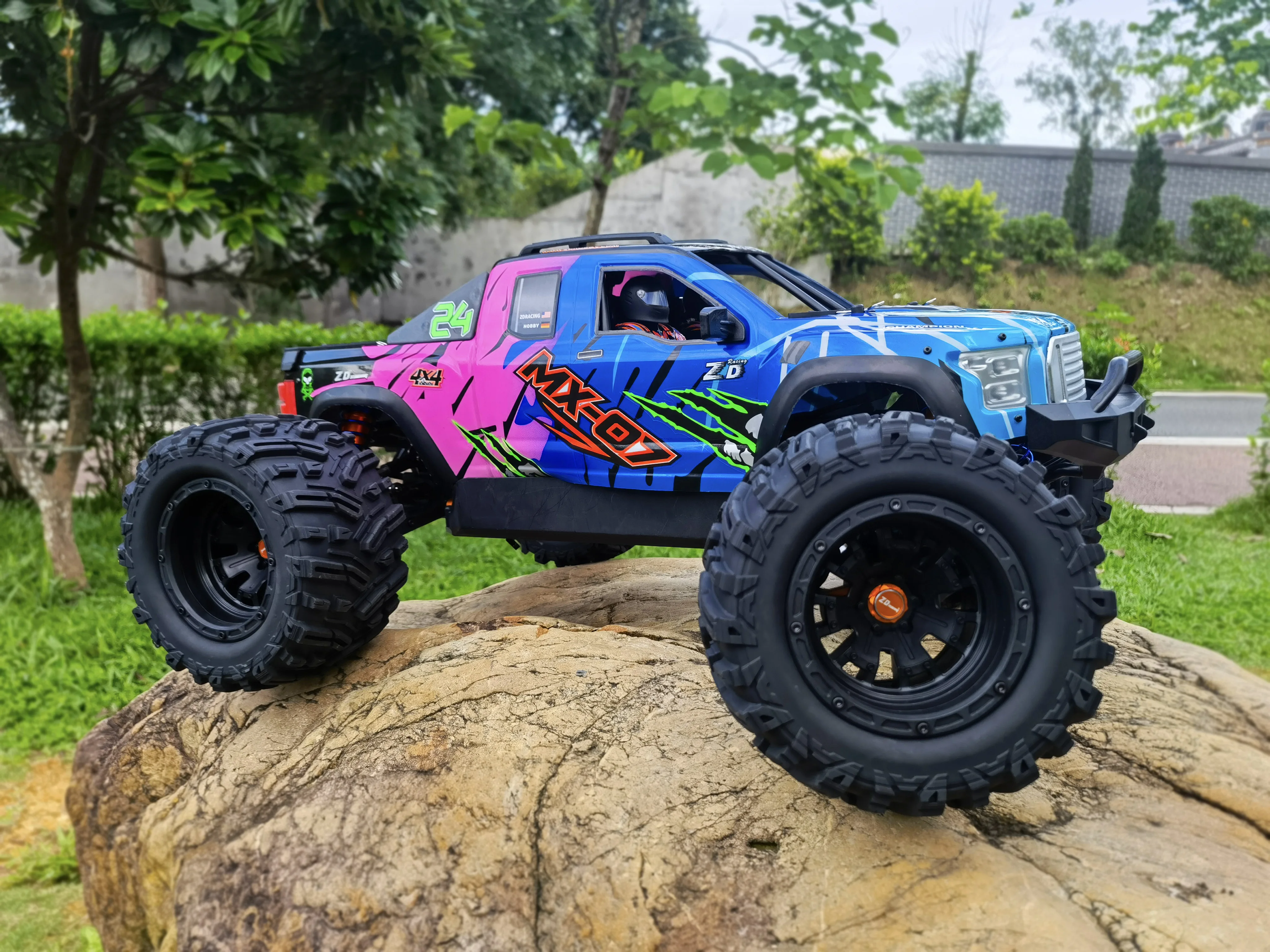 ZD Racing MX-07 MX 07 1/7 4WD 8S Brushless MONSTER TRUCK