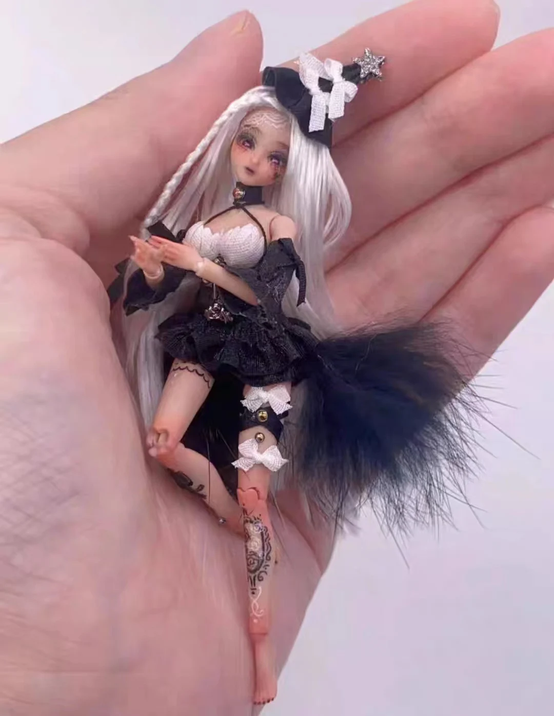 1/3 BJD Poupée Avec Élégant Costume Ensemble Peint Fini