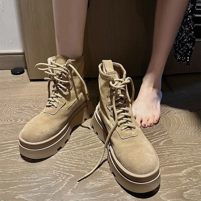 

New Women Autumn Winter Fashion Lace-up Ladies Chelsea Boots Yellow Ankle Boots Botas Mujer Boots Platform Heel Ladies Shoes