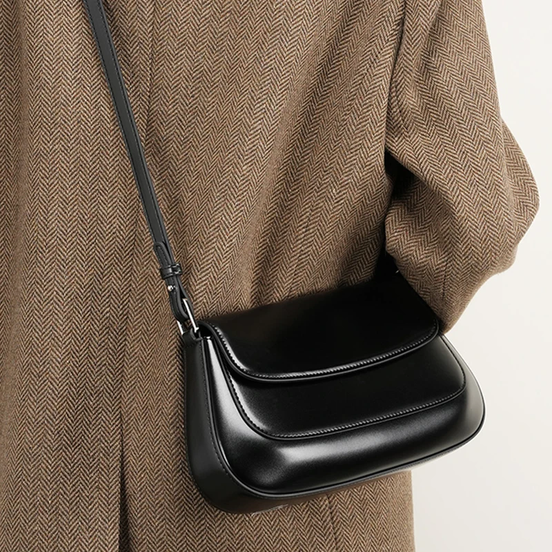 Fashionable Genuine Leather Crossbody Armpit Bag