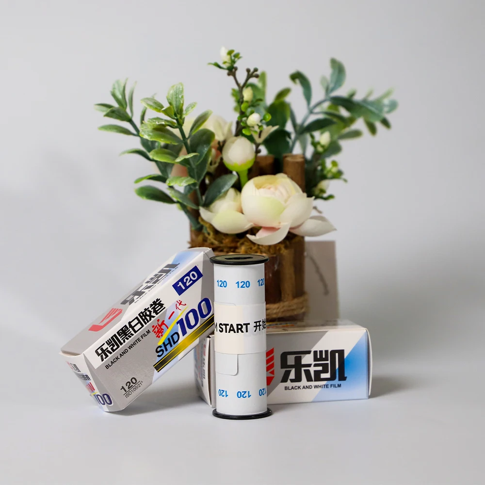 Description Picture 2 of item1/3/5/10 Rolls CHINA LUCKY 120 Black And White Film SHD100  ISO 100 Exposure For Kodak Fujifilm Camera（Expiration Date: 2026）