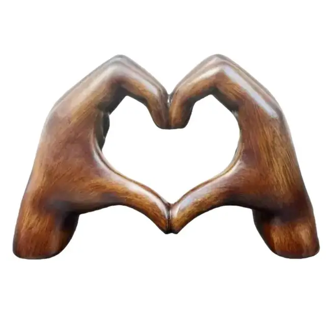 Statue mains en forme de cœur, décoration de geste d'amour, Sculpture d'art moderne, effet Grain de bois, Sculpture d'amour, décoration de salle de mariage 1