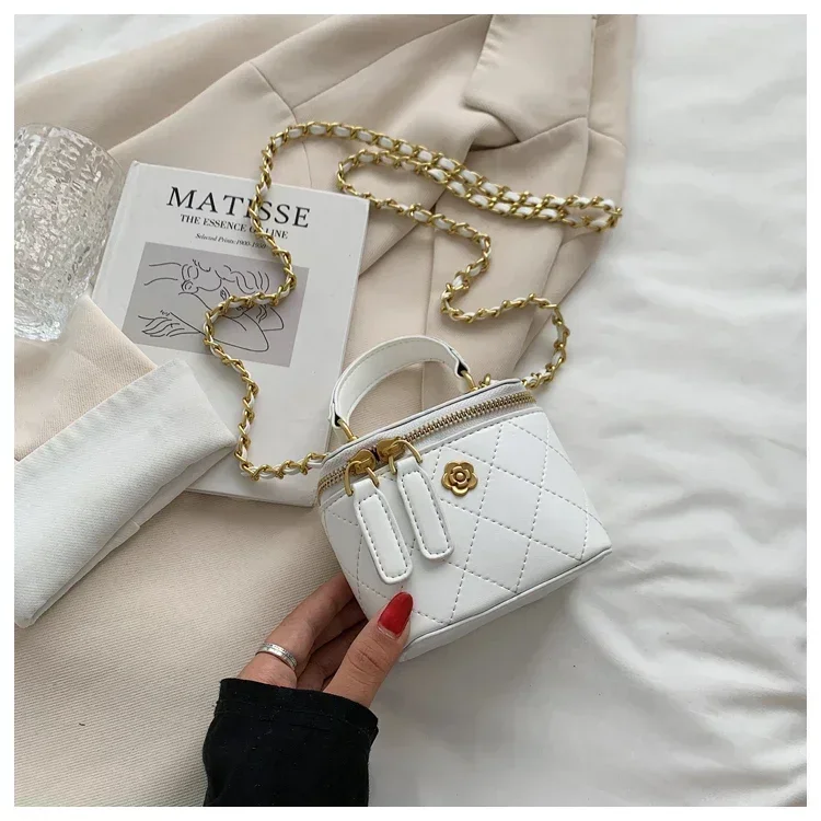 حقيبة كتف صغيرة على شكل دلو للنساء براثن صغيرة كلا...