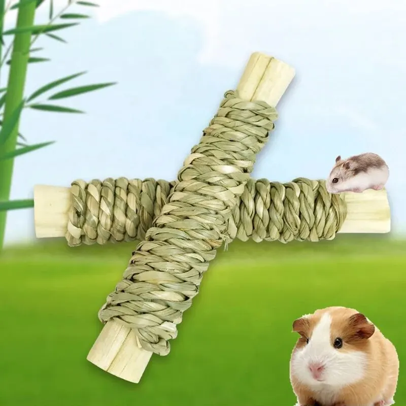 1PC Pet Straw Sweet Bamboo Roll Rabbit Totoro Cat Guinea Pig Guinea Pig Molar Food Snack Toy Perfect Gift pet tooth grinding snacks