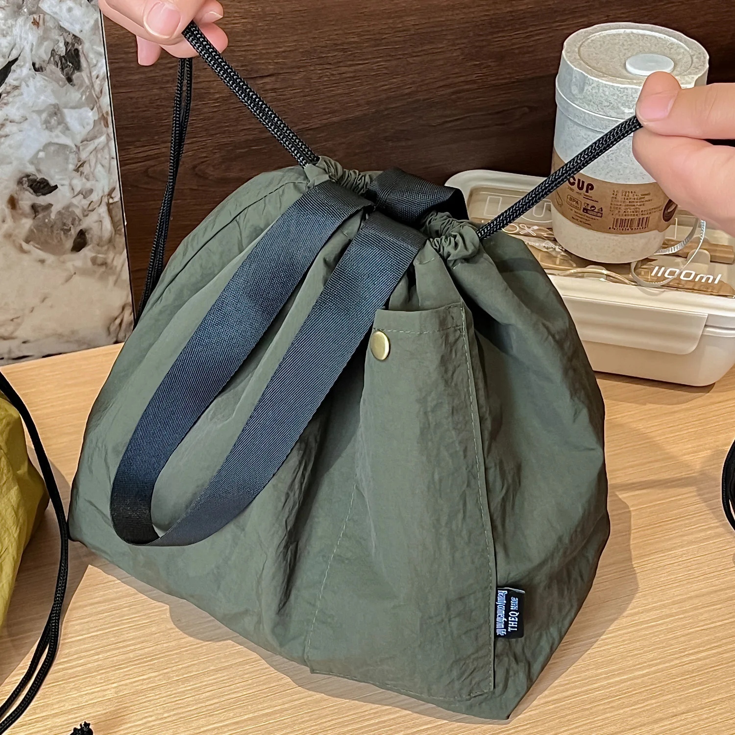Versatile Waterproof Insulated Lunch Tote