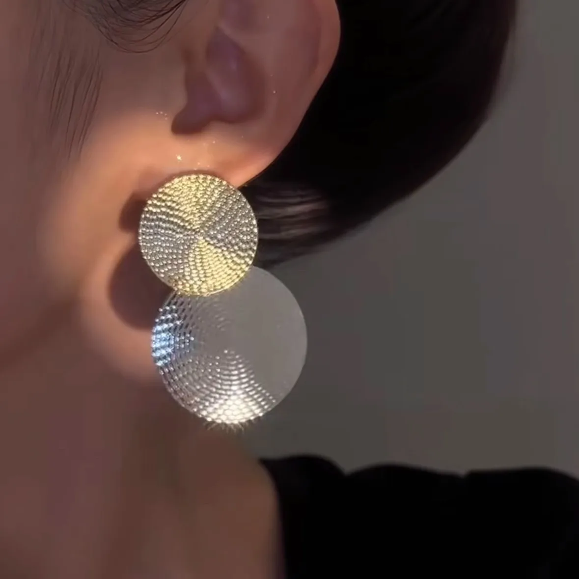 Small round Earrings Women's Advanced New Graceful and Fashionable Jewelry Gift