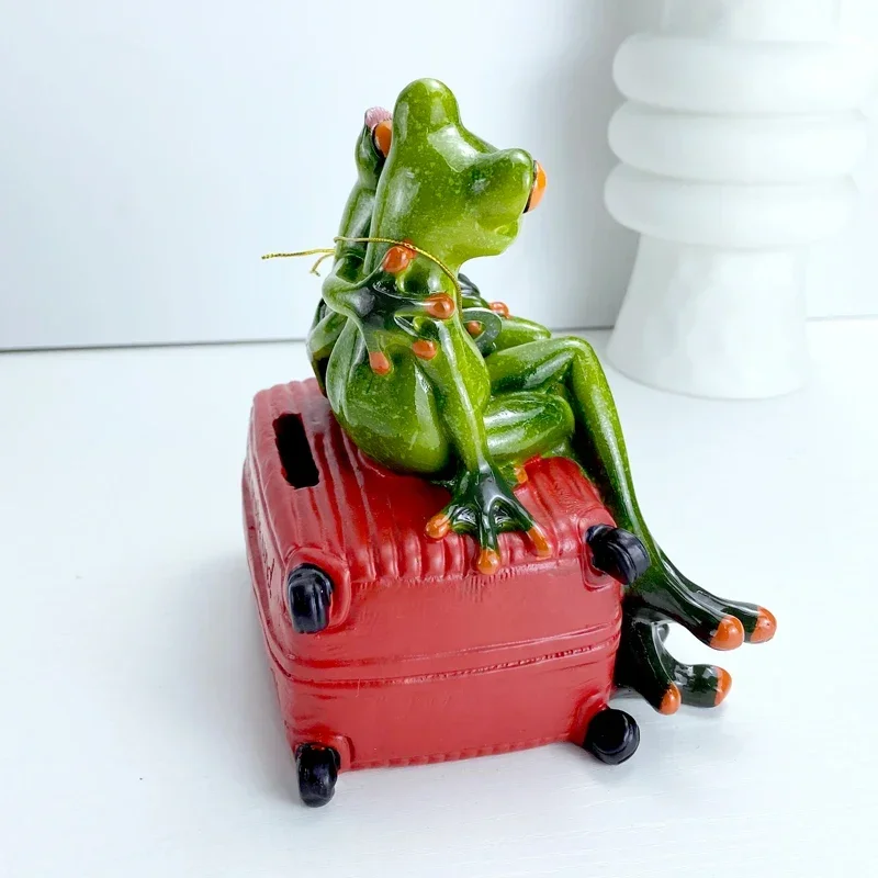 

Resin Leggy Couple Frog Decorative Figurines Animal Suitcase Piggy Bank Coin Storage Home Desktop Decor Accessories