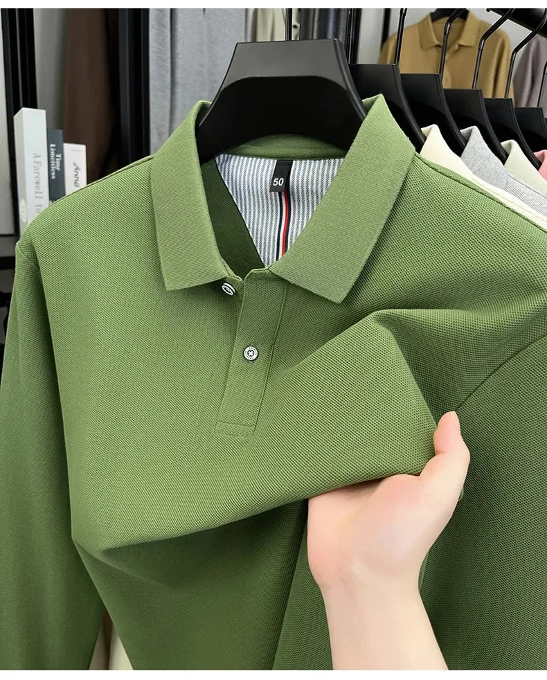 Men’s comfortable autumn polo shirt with solid color look