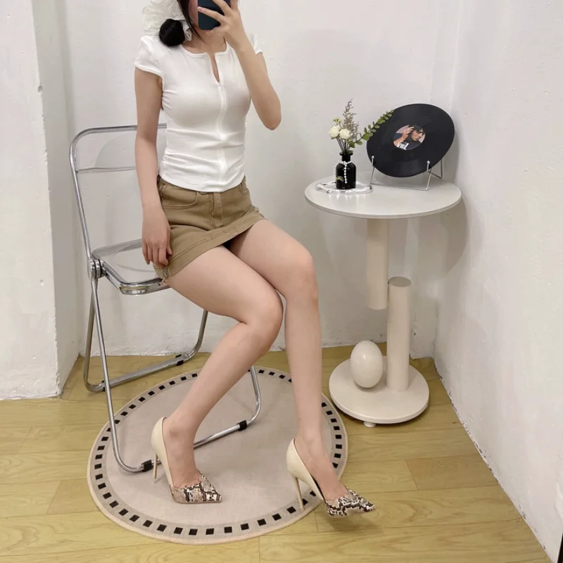 New pointed high-end snake skin pattern color blocked brown fine heeled high heels for women, not tiring for feet