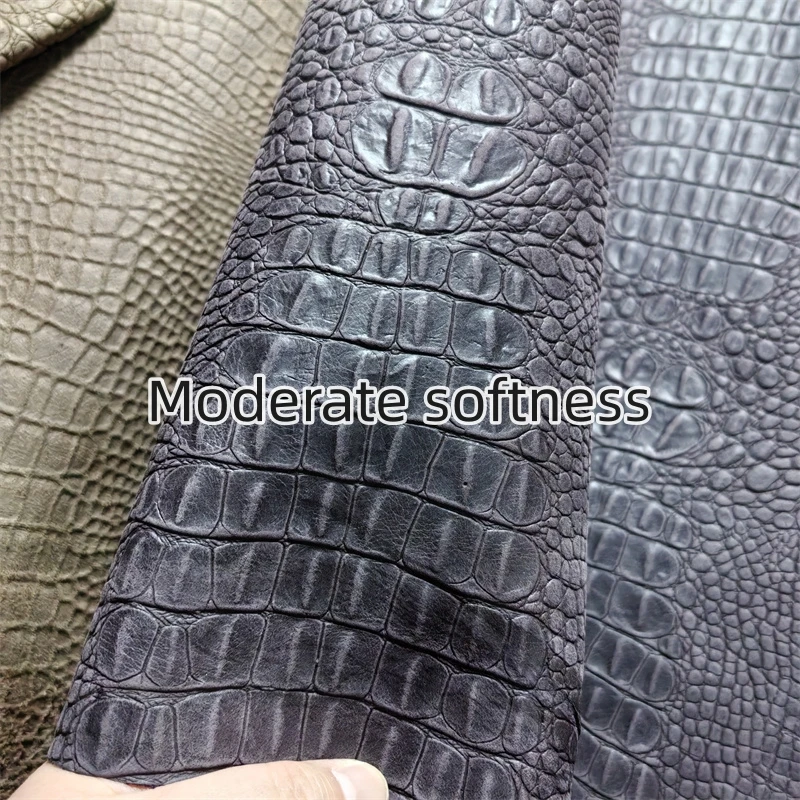 1.3/1.5mm 브라운 악어 소가죽. 첫 번째 레이어 가죽. 진짜 가죽 원단. 카드 가방용 수제 DIY. 전체 시트 절단