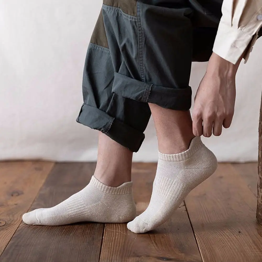 

Thin Simple Cotton Solid Color Comfortable Shallow Hosiery Boat Socks Low-top Socks Men's Socks