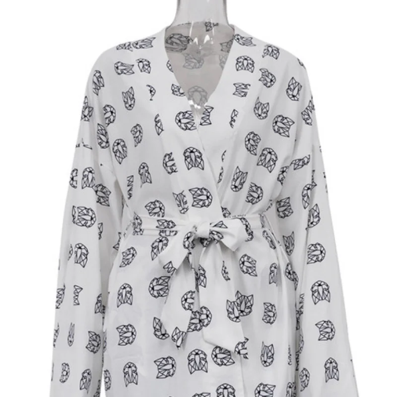 Printed Set 2023 European American Fashion New Loose Fitting Women's Casual Tie Up Long Sleeved Pajamas High Waisted Shorts Wear