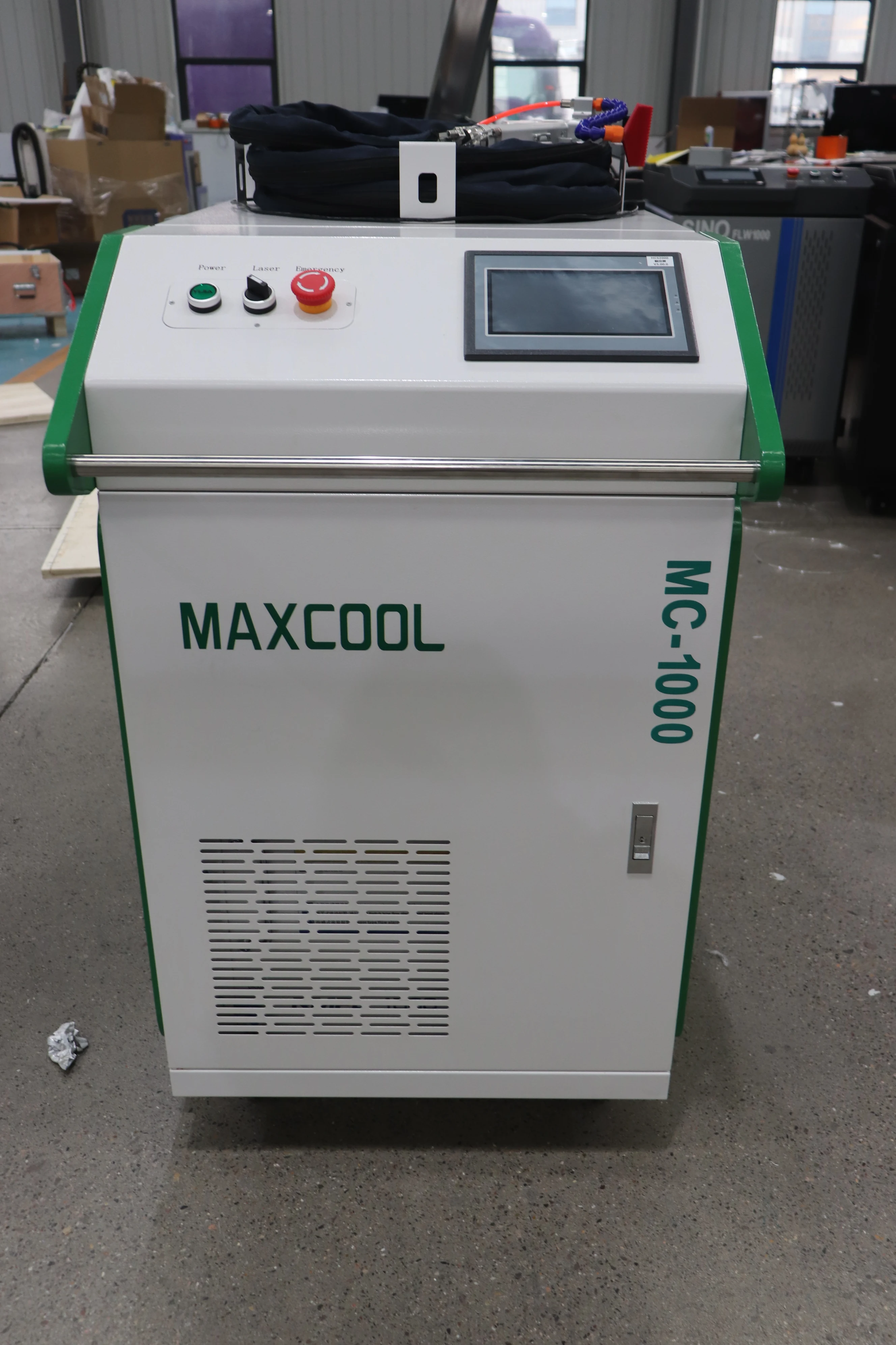 

1000W Rust Laser Cleaning Fiber Machine Raycus MAX Reci 2KW 3KW Continuous Wave Rust Paint Oil Coating Removal on Metal Tools