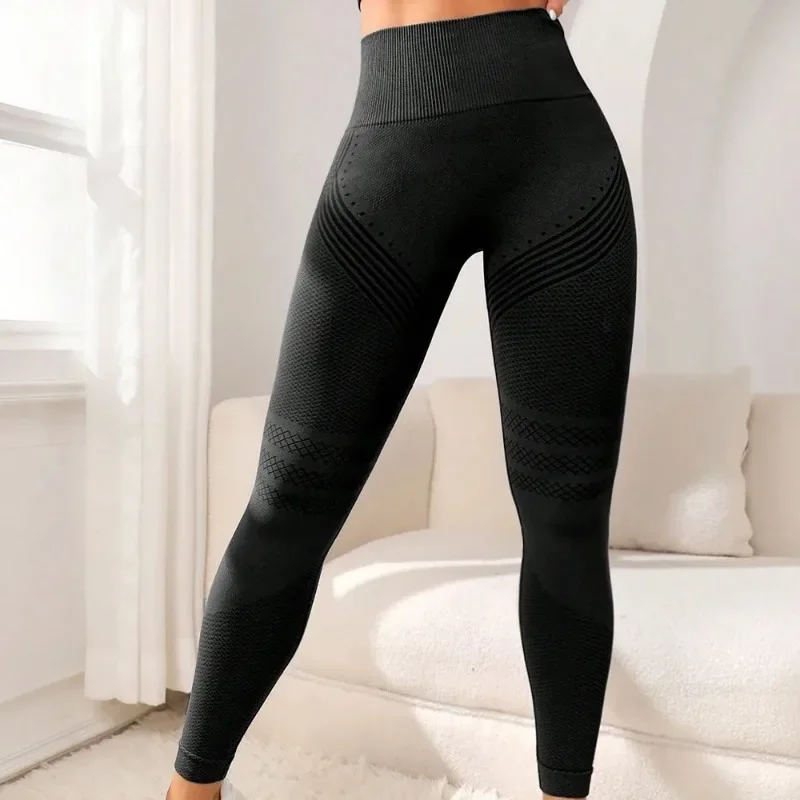 Seamless Knitted Sexy Line Hip Lifting Running Sports Tight Leggings Women's High Waist Stretch Fitness Pants Riding Yoga Pants