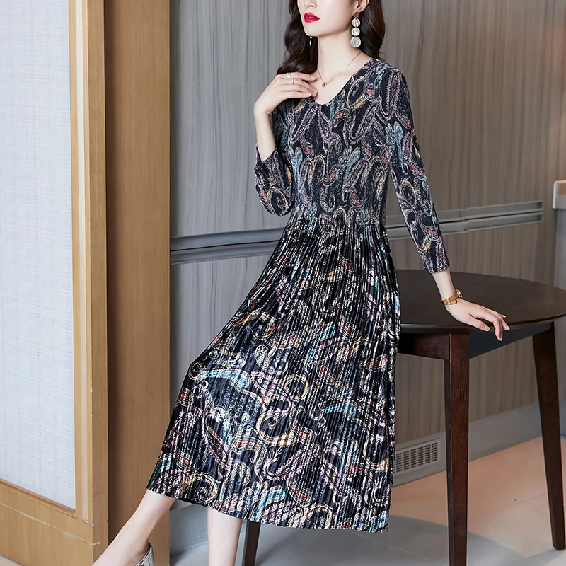 

2023 New Fashion Velvet Dress Women's Autumn Positioning Flower Pleated Dress French Elegant Loose Fit Party Dress Vestidos
