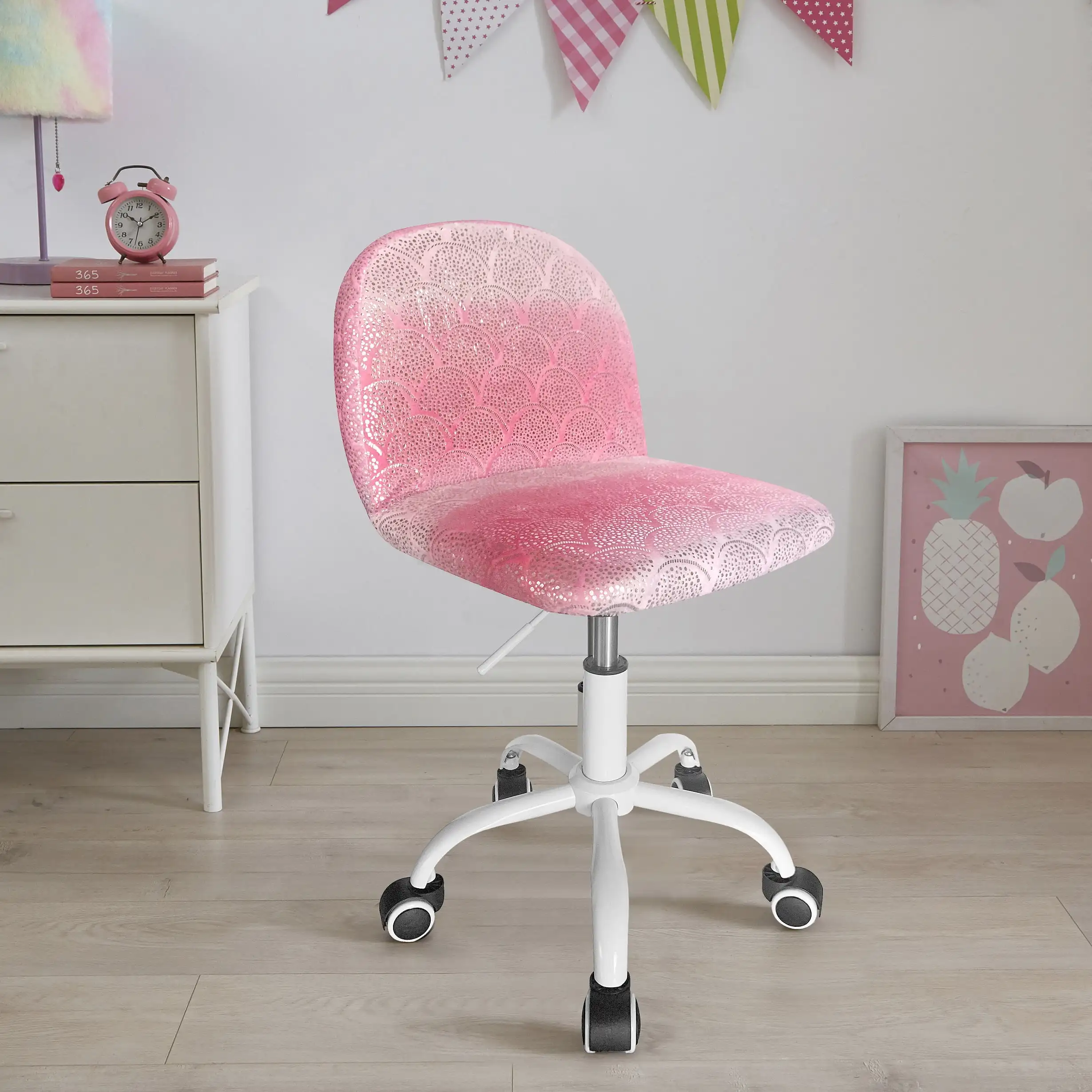 

Heritage Club Kids Faux Fur Task Chair, Ombre Scales with Holographic Foil, Pink