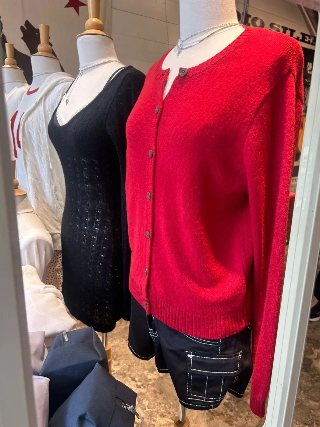 Description Picture 4 of itemNew Red Knitted Sweater Cardigan Autumn Round Neck Single Breasted Cotton Knitwear Casual Vintage Simple Solid Sweaters Coat Y2k