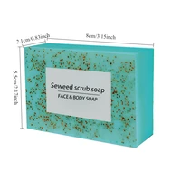 Le savon exfoliant aux algues est riche en vitamine E. Il contient de l'huile d'olive, qui nettoie en douceur le visage, hydrate et nourrit. 3