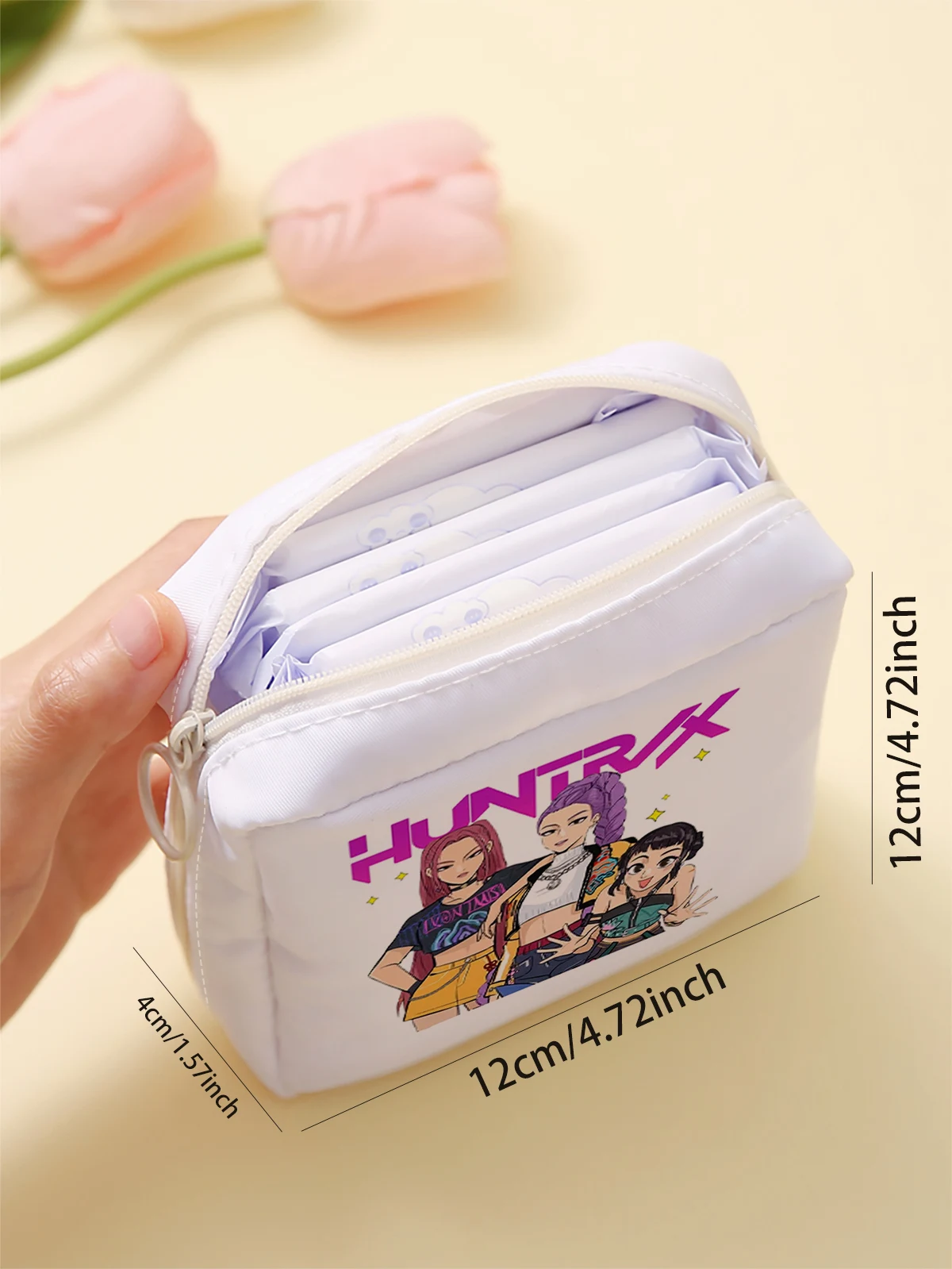 Cartoon pattern printed sanitary napkin storage bag, women's lightweight tissue bag, sanitary tissue bag