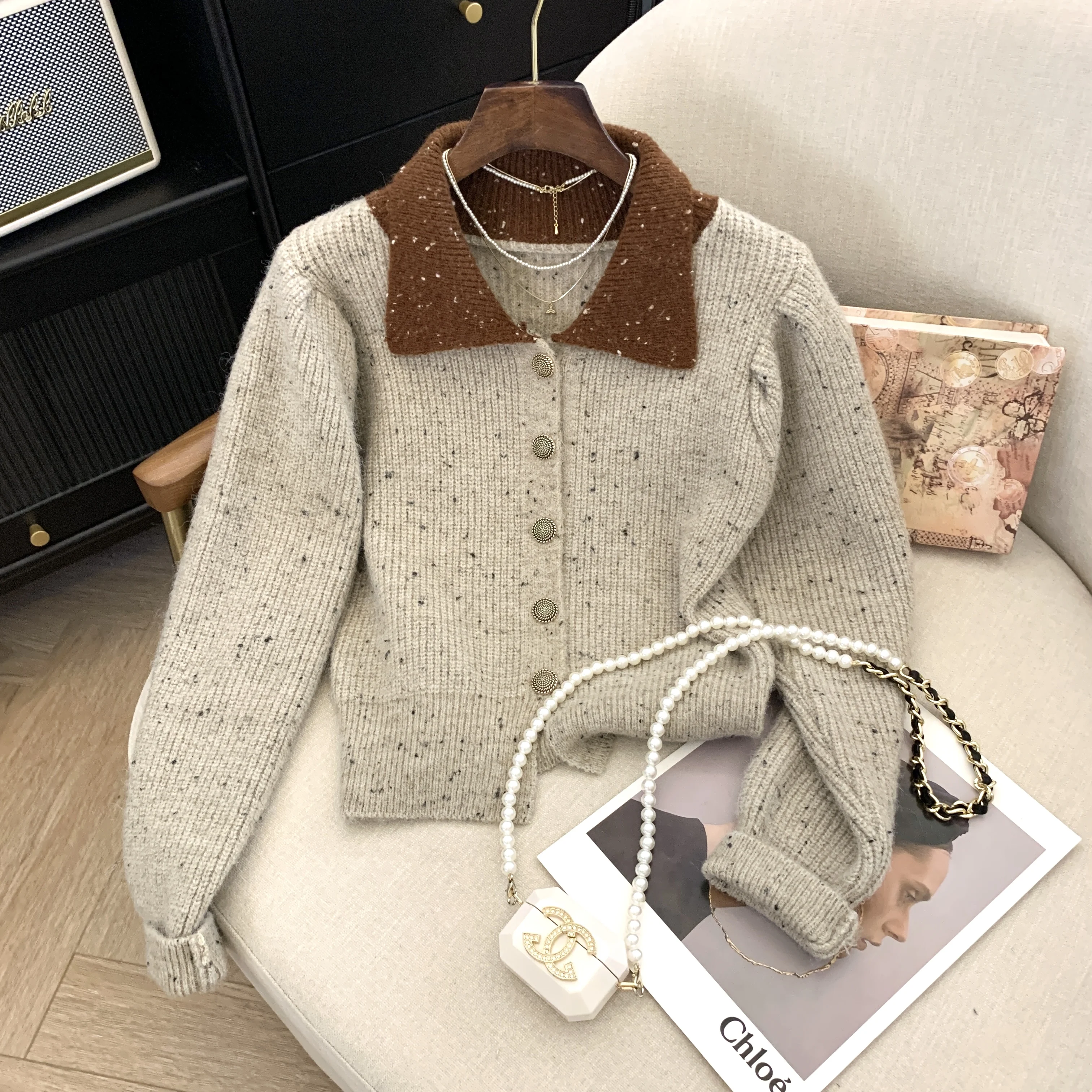 

2023 Autumn/Winter New Contrast Dot Doll Neck Sweater Small Fragrant Style Single Breasted Cardigan Loose Cashmere Knitted Top