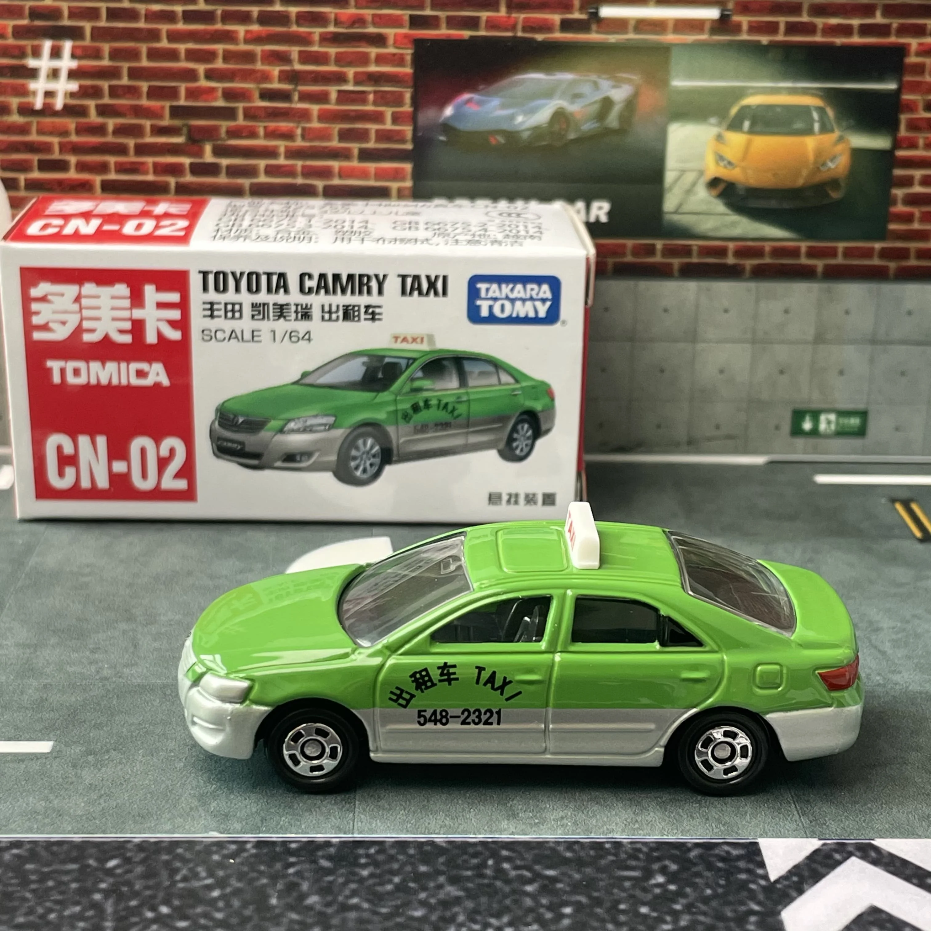 Takara Tomica Tomy CN 02 Toyota Camry Taxi Scale 64 Diecast Toy