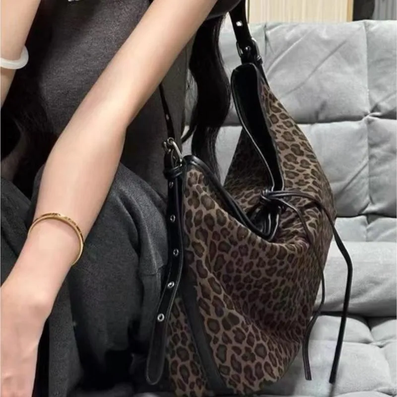 Hot Girl Fashion Leopard Print Tote Bag Women Vintage Large Capacity Underarm Bag Ladies Y2k Commute Shoulder Crossbody Bag 2025