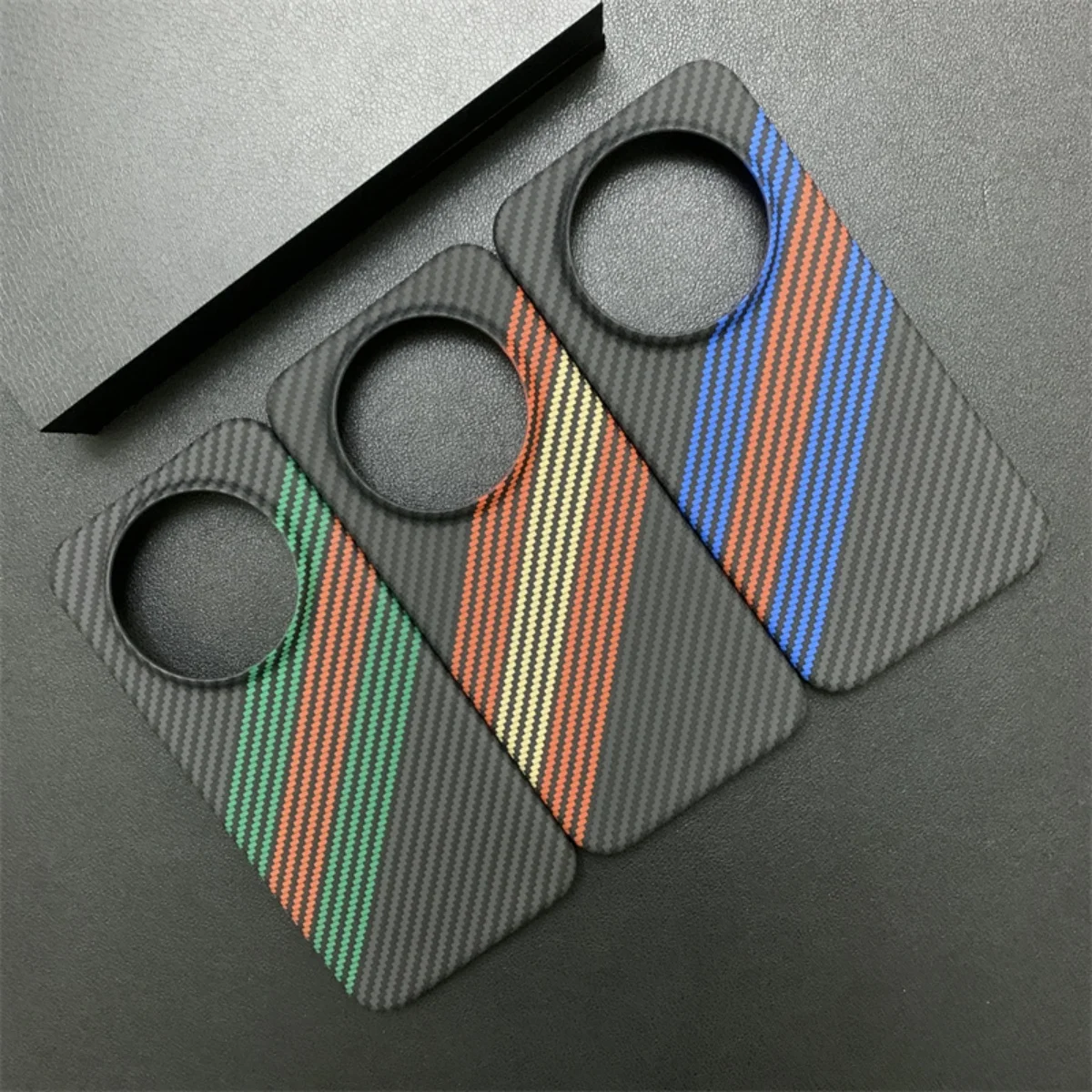 Sleek Carbon Fiber Kevlar Pattern Phone Case - Slim Frameless Cooling Design