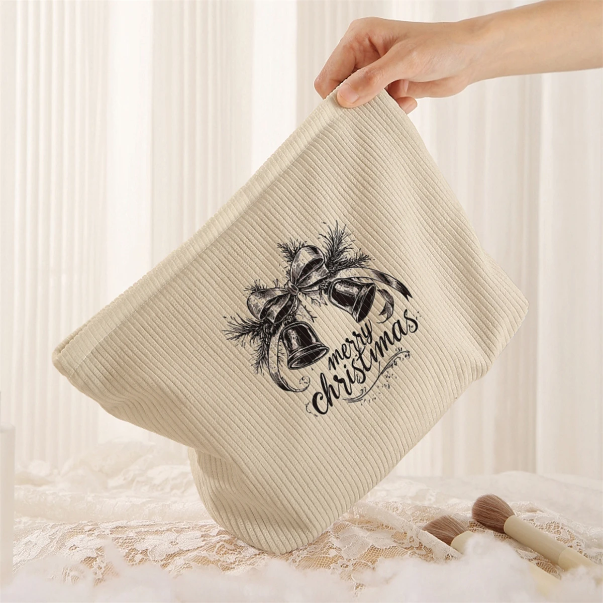 1 Christmas themed corduroy makeup bag, lightweight zipper makeup storage box, multifunctional bag with lining