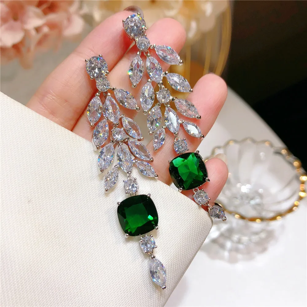 

Women's Shiny Transparent Crystal Emerald Leaf Tassels Earring Green Rhinestone Drop Earring Luxury Party Wedding Zircon Jewelry