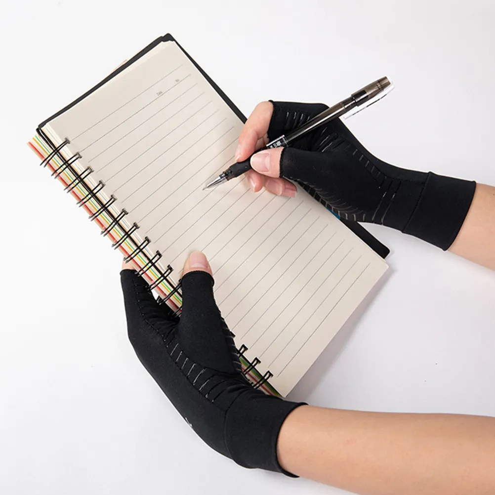 1쌍의 간단한 스포츠 장갑 근육 통증 완화를 위한 미끄럼 방지 내마모성 반 손가락 손 보호대 야외 달리기 사이클링