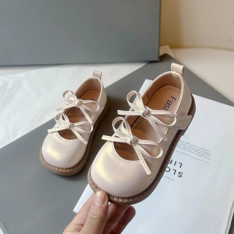 New Girls Princess Leather Shoes Sweet Bowknot Children's Flats Fashion Hollow-out Versatile Kids Causal Shoes Beige Pink